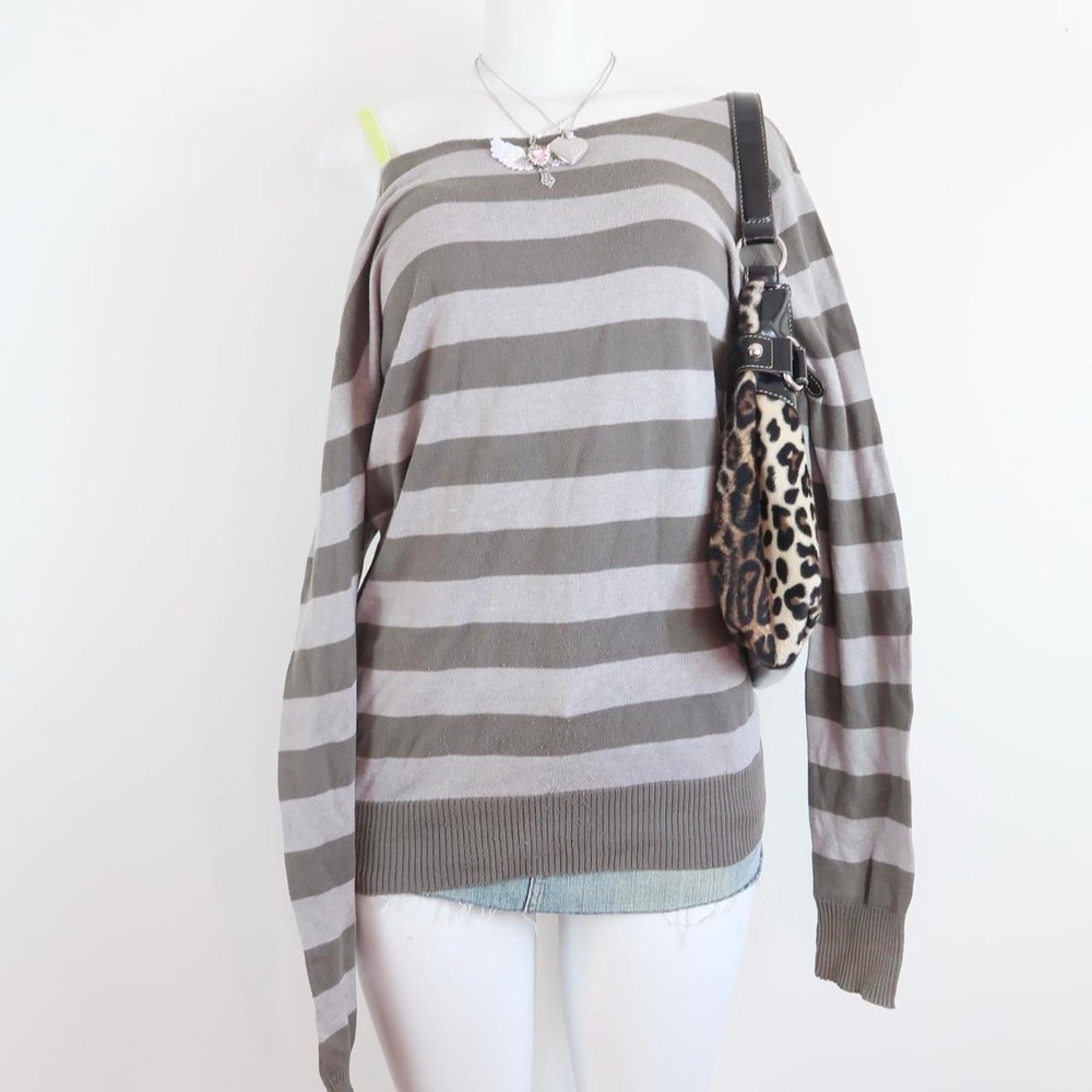 y2k gray striped off shoulder sweater | 2000s tumblr